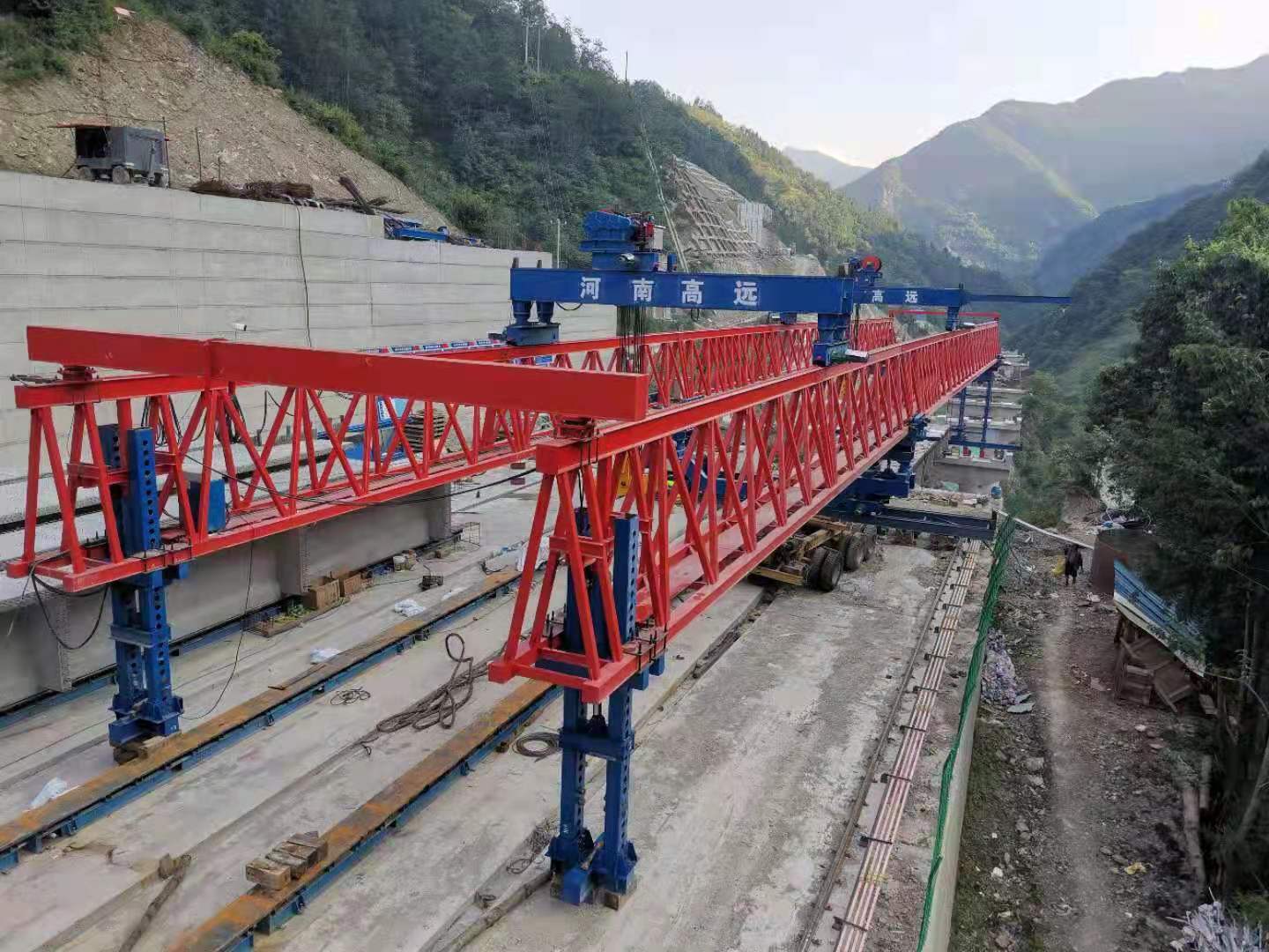 架橋機(jī)在使用公路架橋機(jī)的過程中會出現(xiàn)的狀況，你知道該怎么避免嗎