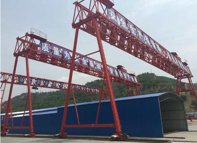 路橋門式起重機的運行速度和哪些因素有關？