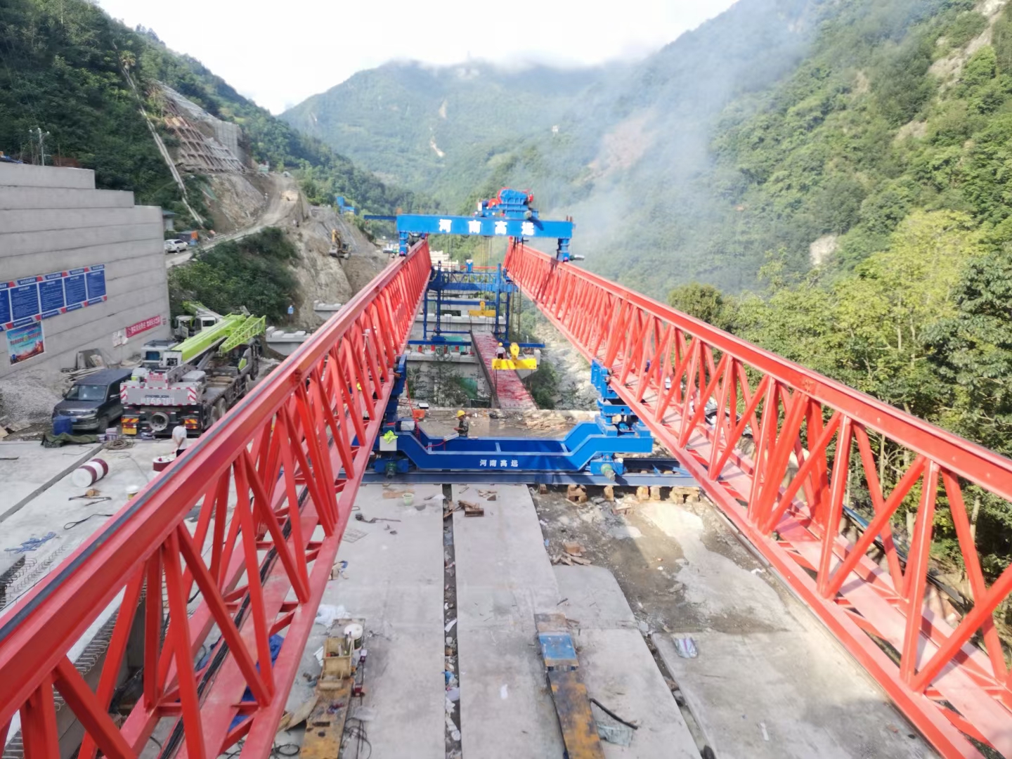 GYLQ200T-40M自平衡過跨架橋機安裝作業(yè)時需要哪些工具？